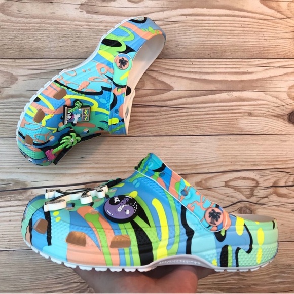 Colorful Women’s Clog Shoes with Tropical Charms - Blue/Multicolor - Picture 4 of 10